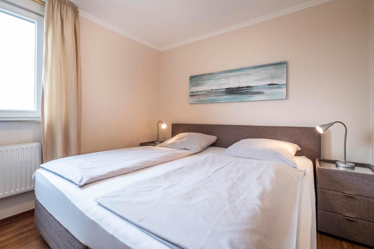 Hochhaus Seeblick Appartement 42 Busum Bagian luar foto
