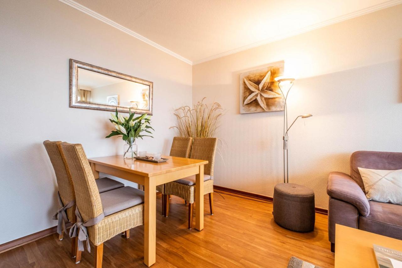 Hochhaus Seeblick Appartement 42 Busum Bagian luar foto